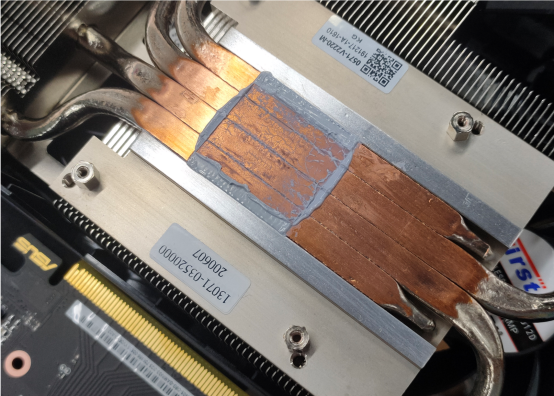 华硕玩家国度显卡