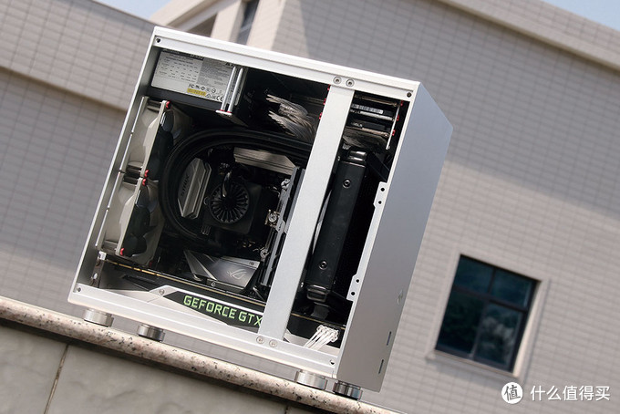 能用在ITX等小平台的小型化显卡，让咱们以小论英雄！