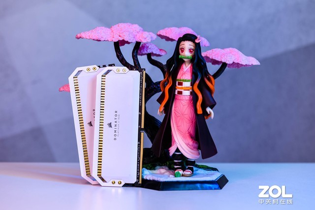 
海盗船统治者铂金DDR4400016GB*2套条评测