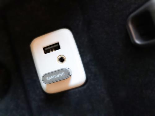 传输在瞬间完成 三星FIT Plus上手：神器