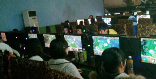 现在网吧的显示器是多大的_现在新法律定16岁网吧_现在网吧的显示器是多大的