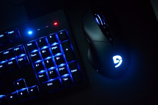 这次全面针对高端网吧！富勒G95游戏鼠标上手体验