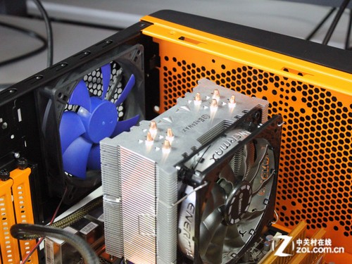 游戏悍将刀锋3机箱风扇安装_游戏悍将机箱硬盘安装_游戏悍将1机箱风扇