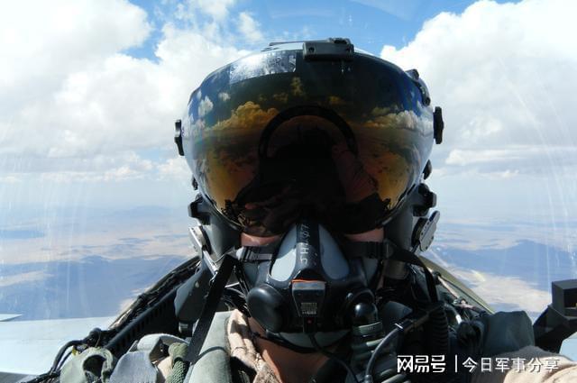 空天猎中的头盔显示器_空天猎头盔显示器_头盔带显示