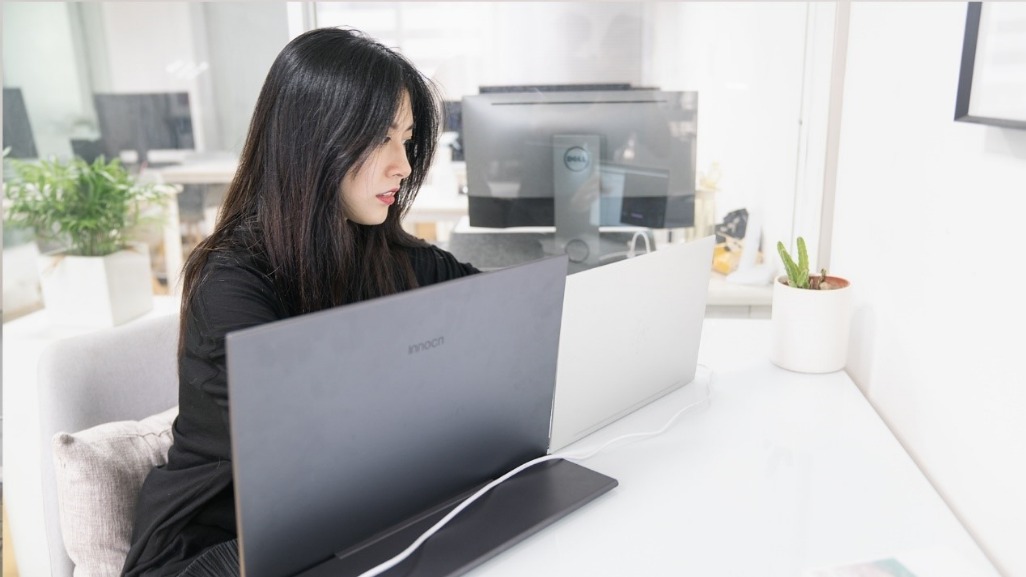 高效办公和游戏扩展第二屏，INNOCN便携显示器N1F开箱