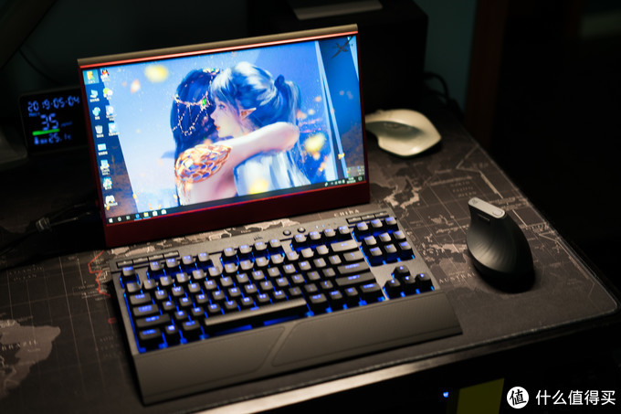 为什么一桌子显示器的我还要再买一台便携显示器？——1121便携显示器评测