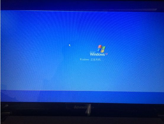 电脑一直卡在关机界面_卡关机界面_电脑卡在正在关机界面