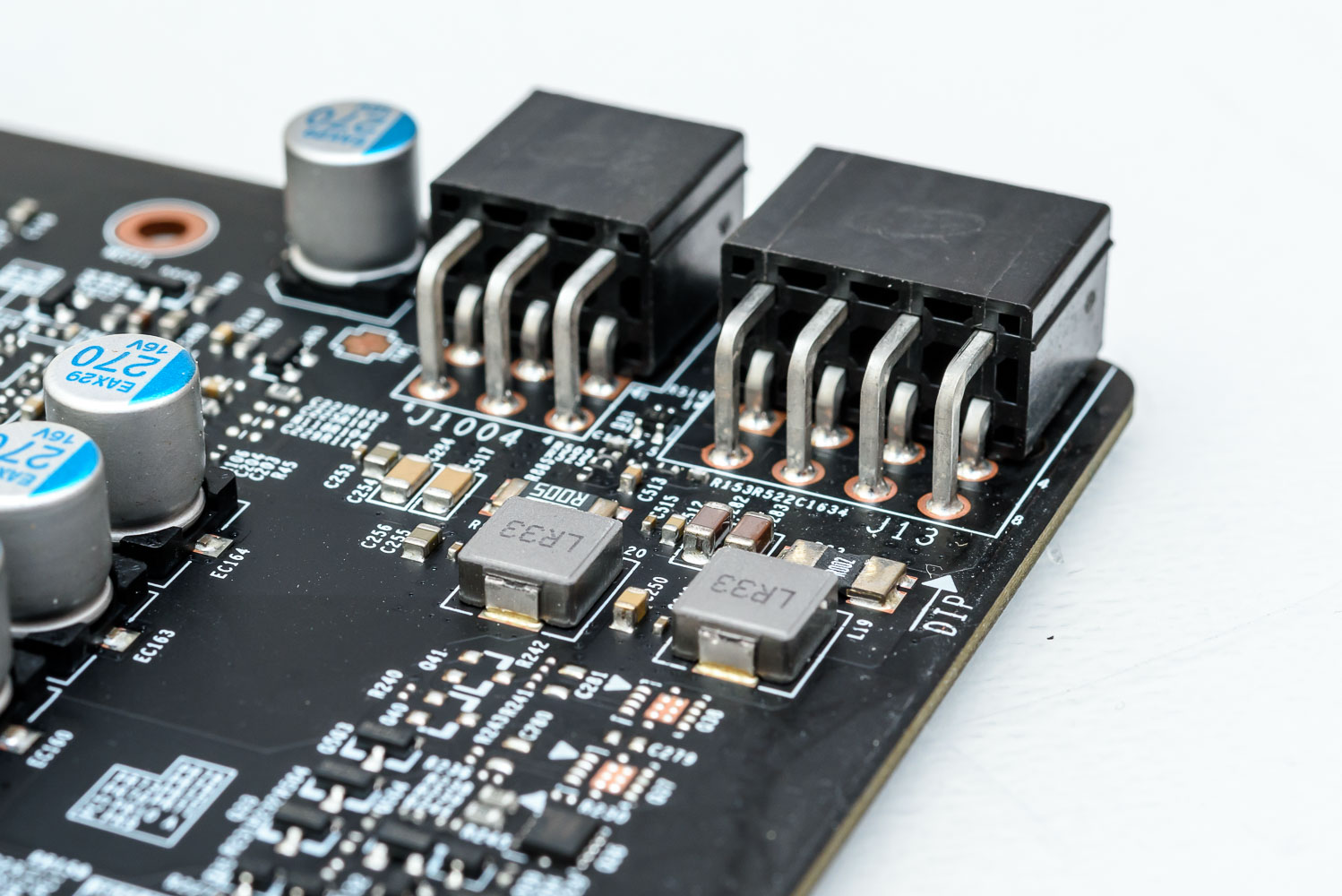 显卡风扇吱吱响_黑屏 显卡风扇响_显卡风扇吱吱的响