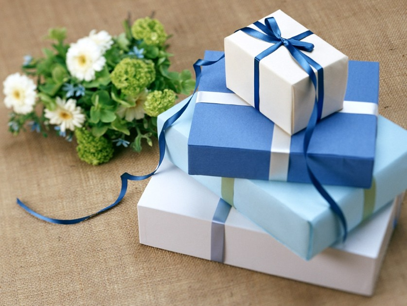 u盘礼品客户和渠道客人区别_礼品u盘厂家_礼品u盘批发商