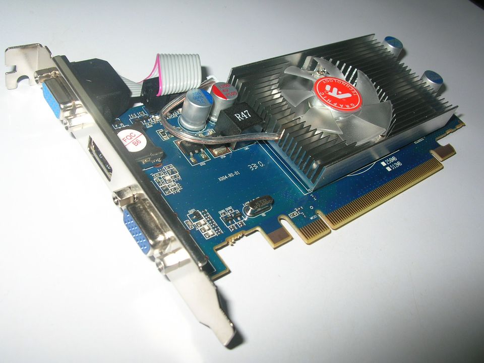 cf显卡低怎么办_英雄联盟玩不了显示显卡低怎么办_低配置网游 低显卡