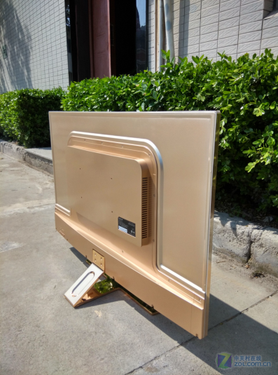 网咖专用WESCOM 39.5寸金色外观显示器 