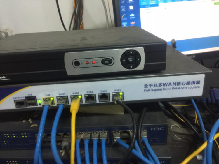 网吧路由器推荐_网吧延长器_qq网吧登陆器下载