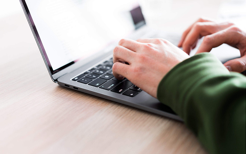 win10重装系统桌面图标没了怎么办？显示桌面图标方法