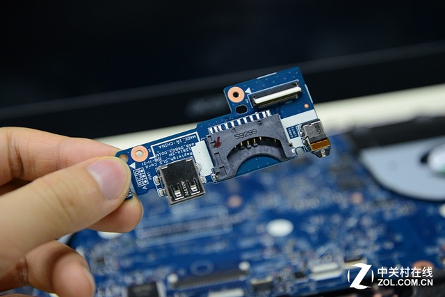 内部结构如何 宏碁VN7-592G游戏本拆解 