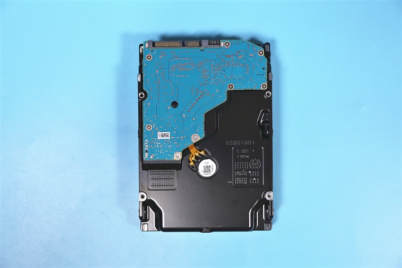 普通硬盘 固态硬盘 寿命_机械硬盘和固态硬盘 寿命_氦气硬盘 寿命