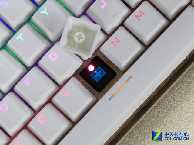 开学装机必选 幽灵蜂·翼机械键盘评测 