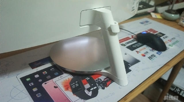 显示器曲面屏好么