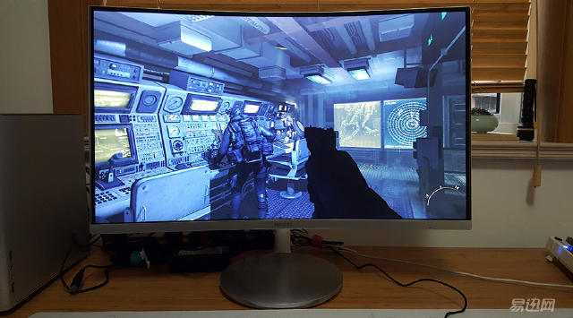 显示器曲面屏好么