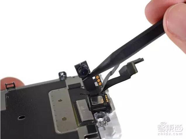 iPhone 6s终极拆解 揭秘玫瑰金内部结构
