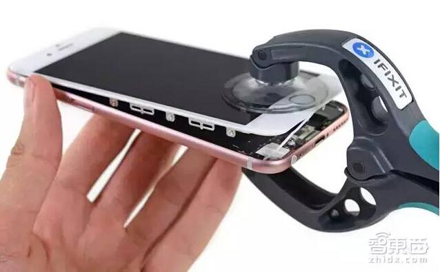 iPhone 6s终极拆解 揭秘玫瑰金内部结构
