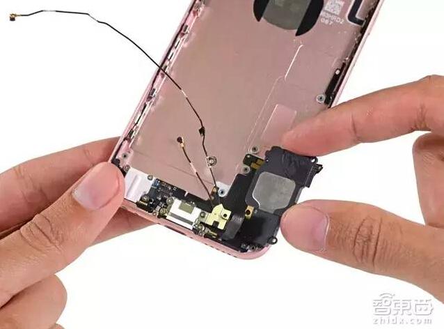 iPhone 6s终极拆解 揭秘玫瑰金内部结构