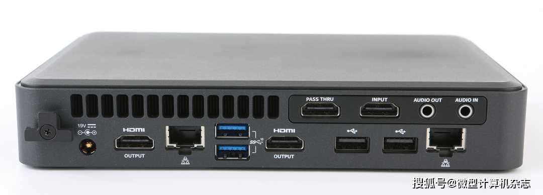 手机内存不够大，照片、视频放不下。