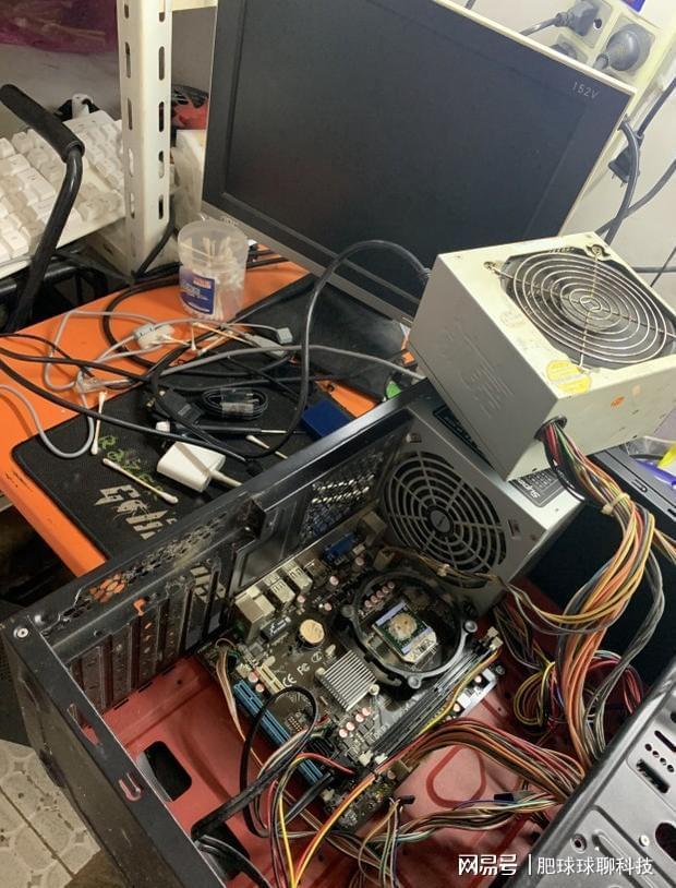 强制关机后电脑开机黑屏_win8强制关机开机黑屏_电脑停电后开机黑屏