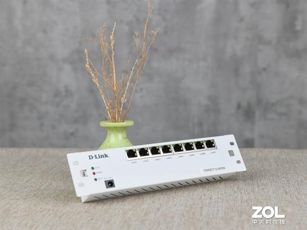拥有这款D-Link八口路由条：不再为路由器剁手