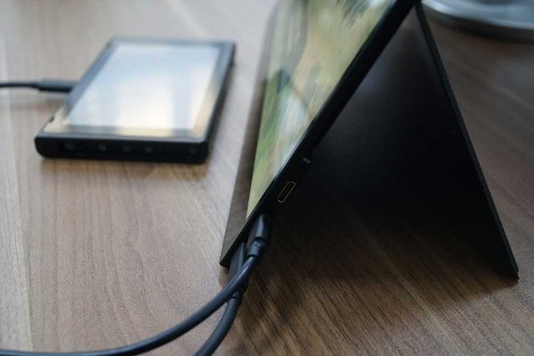 全能型便携显示器 CF016XT上手评测