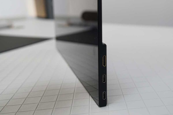 全能型便携显示器 CF016XT上手评测