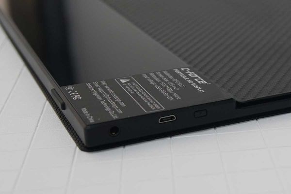 全能型便携显示器 CF016XT上手评测