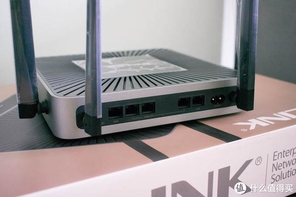 企业级无线路由器同家用的有何不同，一次对比选购经历