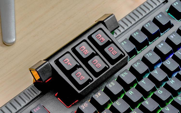 变形金刚鼠标键盘