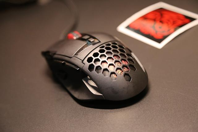 电竞鼠标和普通鼠标的区别_电竞鼠标怎么样_电竞鼠标和普通鼠标的区别