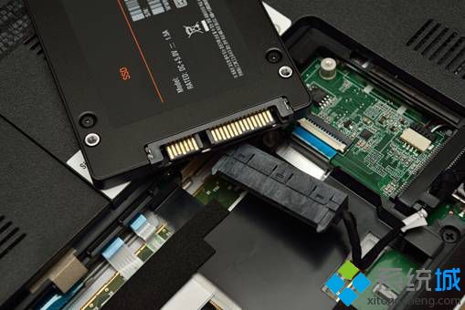 固态硬盘和u盘哪个好_u盘ssd区别图文教程