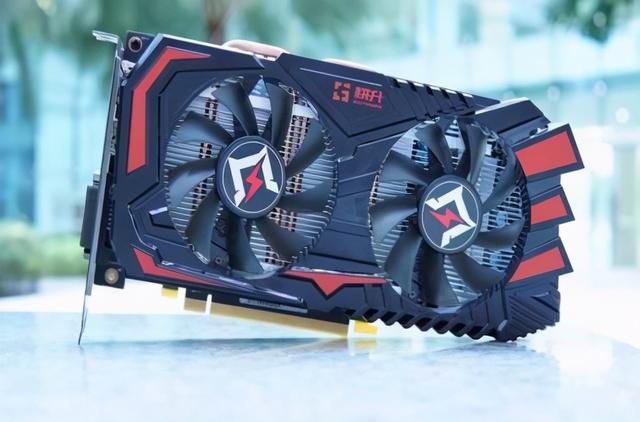 显卡在主机的什么位置_电脑主机独立显卡_电脑主机独立显卡位置