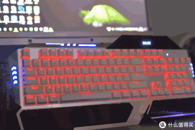 #晒单大赛#我家唯一的海尔电器竟然是把键盘—海尔Mr.M 系列 A600-M3A 茶轴RGB机械键盘