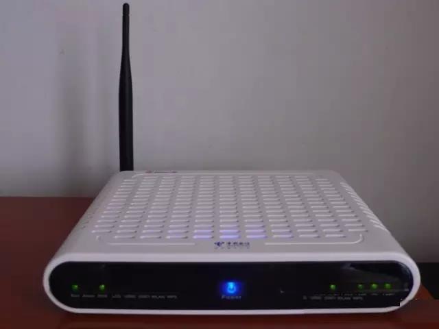 路由器插网线到电脑