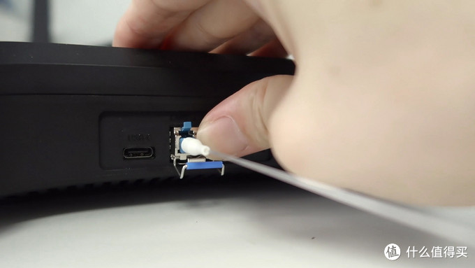 将光模块插入路由器的光纤口