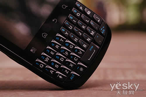 黑莓最后一款键盘手机_黑莓q5 键盘_黑莓q5 键盘