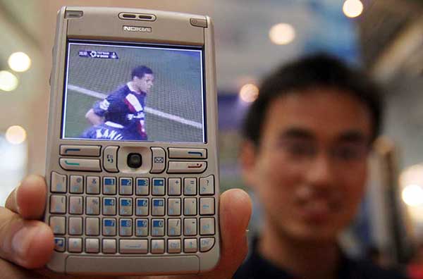 图忆｜手机“全屏”时代：细数那些曾经风靡的“键盘”手机