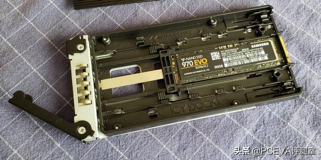 固态硬盘和机械硬盘跟系统_固态硬盘安装系统设置_固态硬盘 安装系统