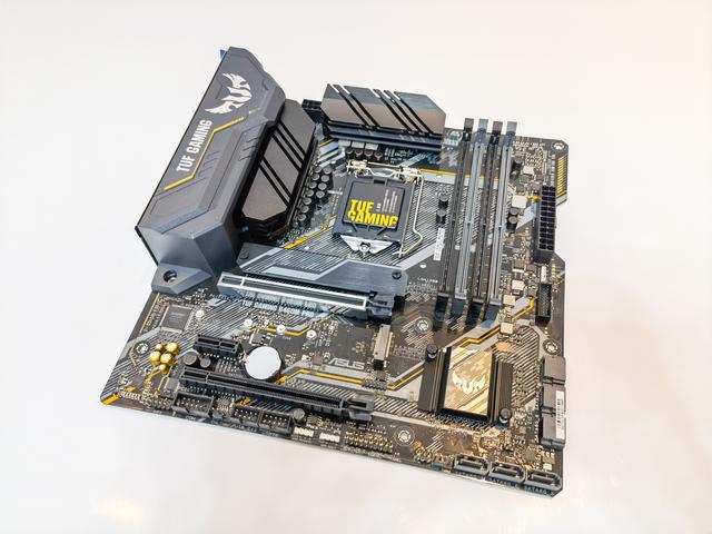 
集成显卡是什么样的?在哪个位置?-