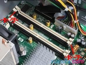 华硕x550怎么加内存条