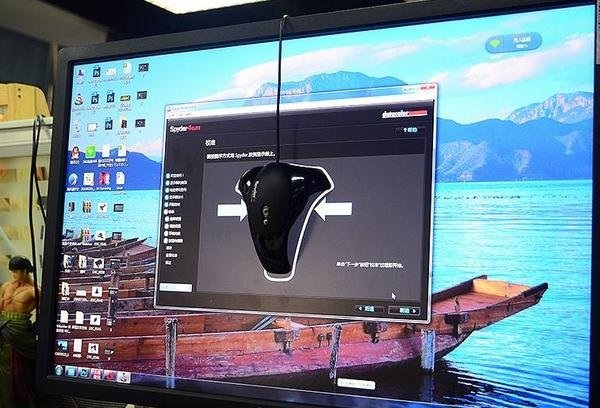 显示器偏色怎么调 电脑显示器偏色原因与校正方法