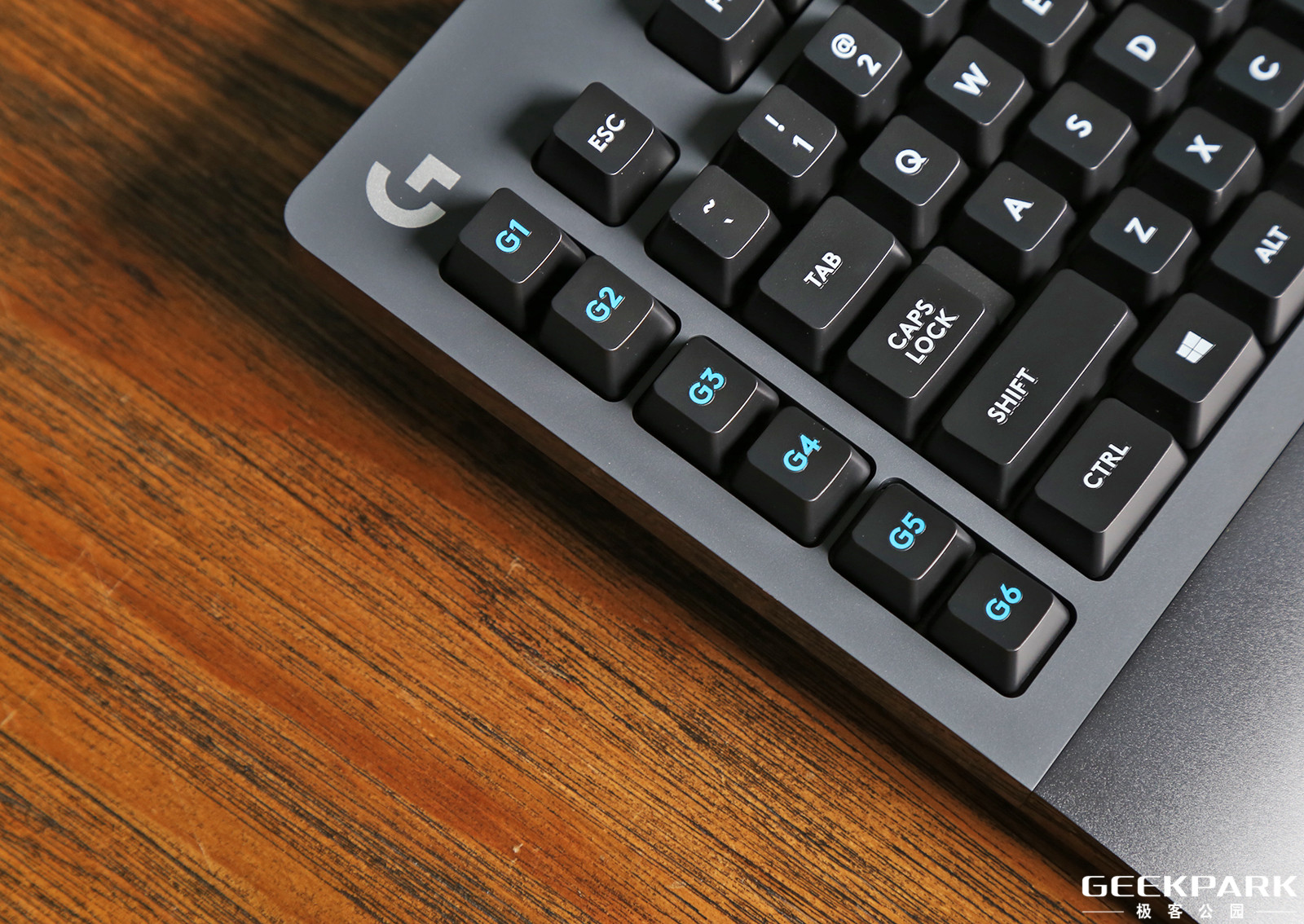 无线键盘鼠标打游戏好用吗