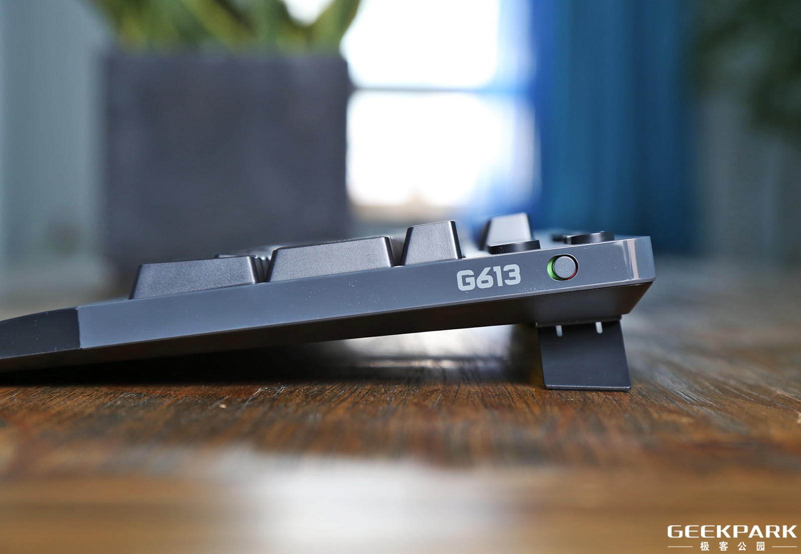 无线键盘鼠标打游戏好用吗