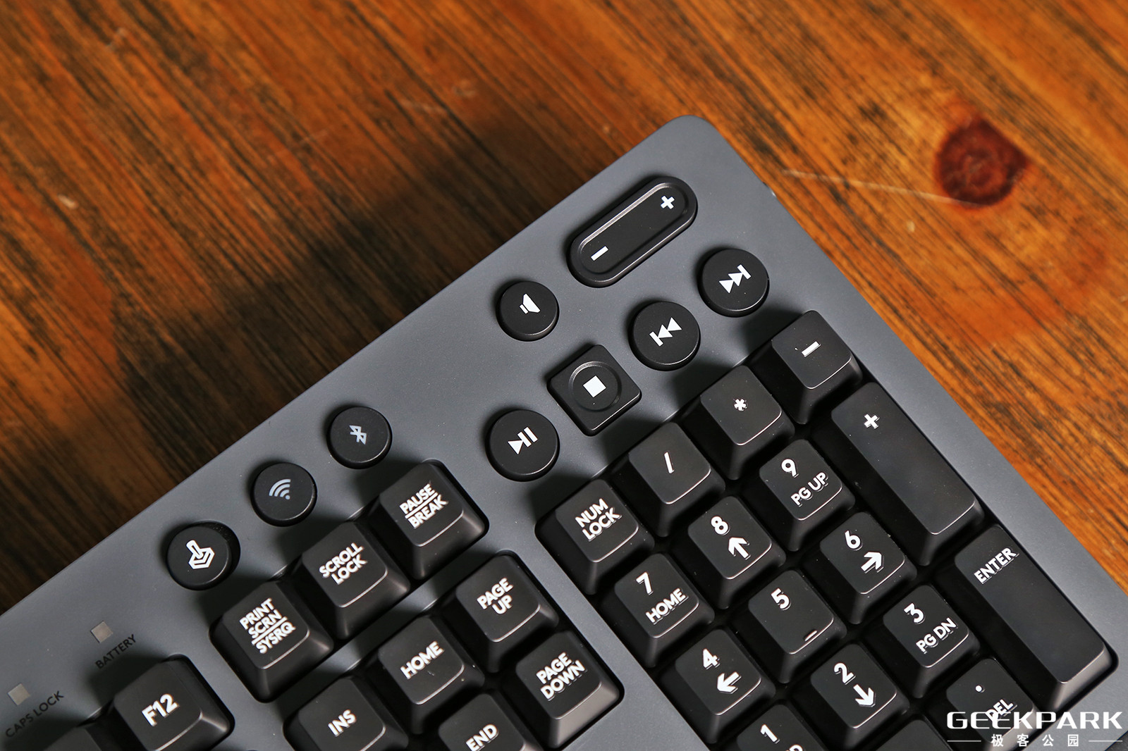 无线键盘鼠标打游戏好用吗