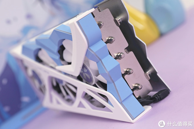 华美二次元风格的高颜值旗舰非公显卡：盈通RTX3070樱瞳花嫁纪念版上机测试！