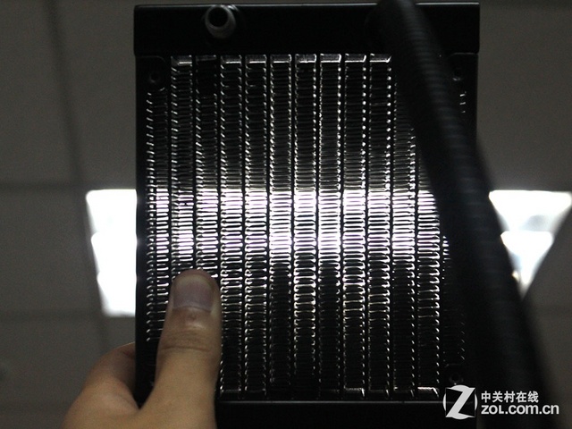 不暴力无真相 Antec一体式水冷惨遭肢解 